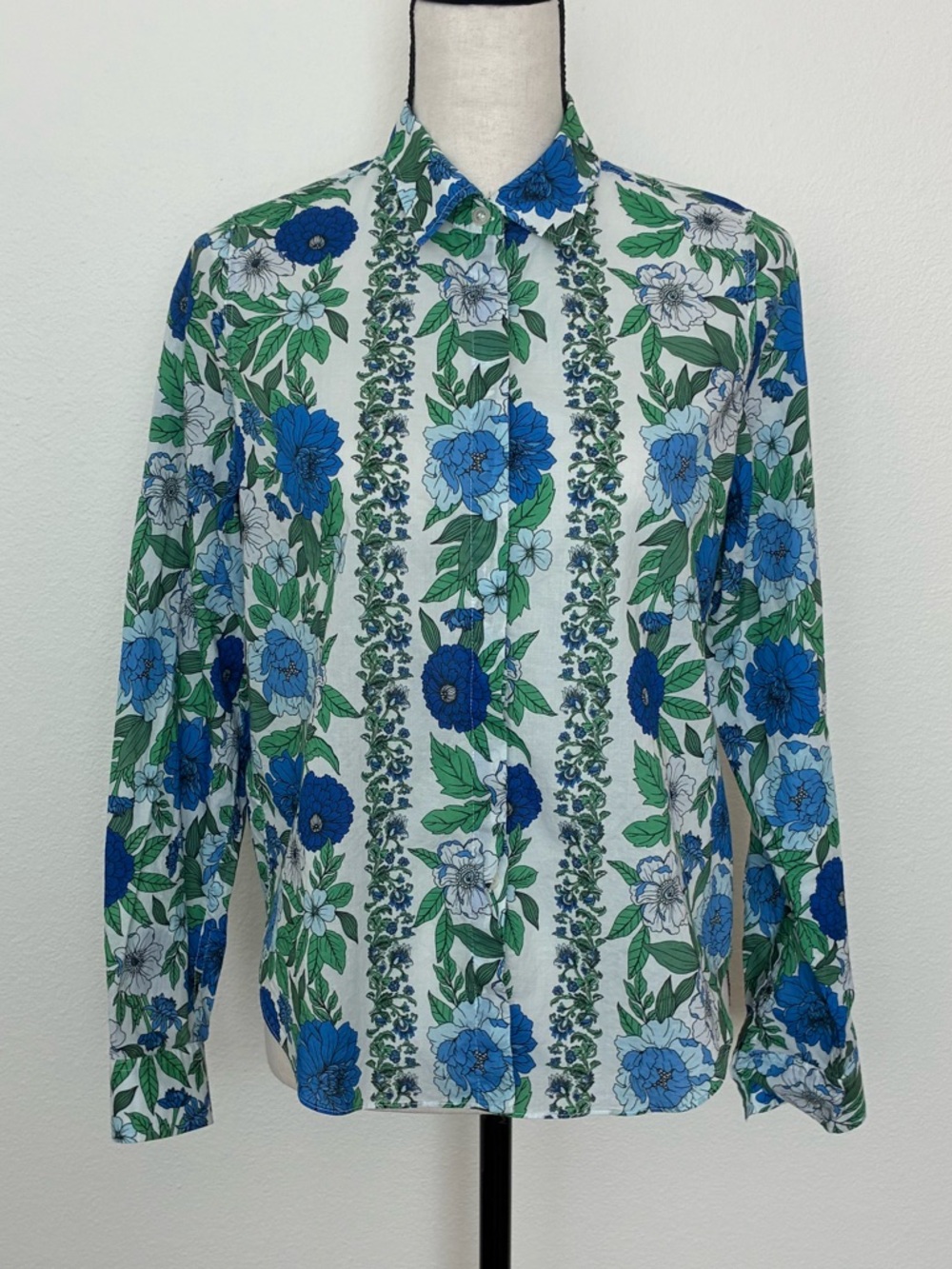 Elie Tahari Floral Button Down Shirt - Picture 2 of 9